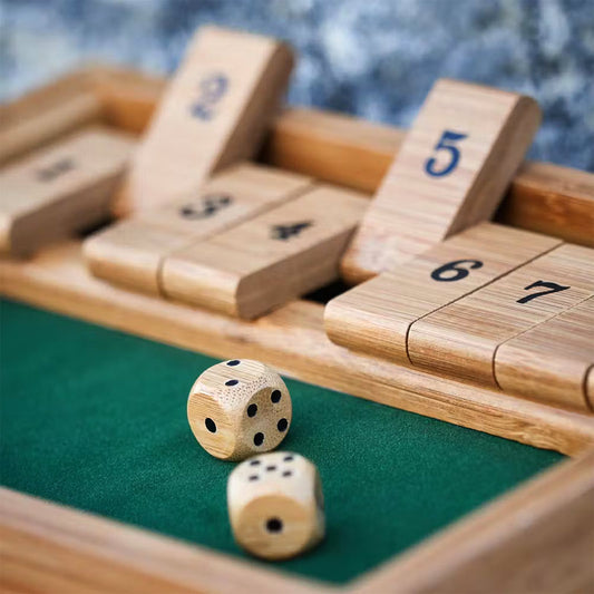 jeu de dés traditionnel fabriqué en bambou