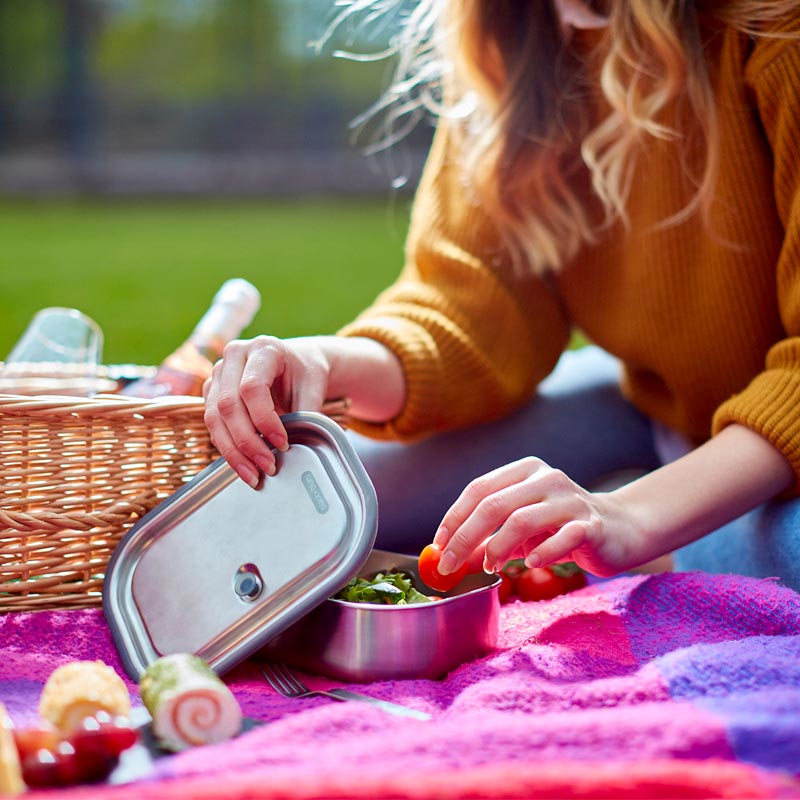 lunch box de qualité en inox avec fourchette, idéale pour les déjeuners au bureau ou en extérieur