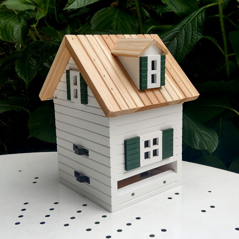 Multiholk maison miniature pour les oiseaux Wildlife Garden. Maison qui rappelle l'architecture des maisons de la nouvelle angleterre (style architectural de Cap Cod)