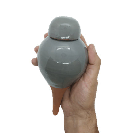 les ollas sabeur lutton grises 40 cl diffuse lentement l'eau au pied des plantes pour une arrosage en douceur et économique