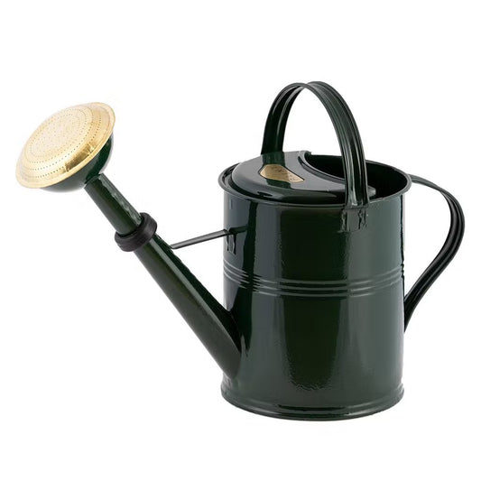 arrosoir 5 litres PLINT vert anglais, un arrosoir chic et robuste fabriqué pour durer, à partir de métal épais et de zinc