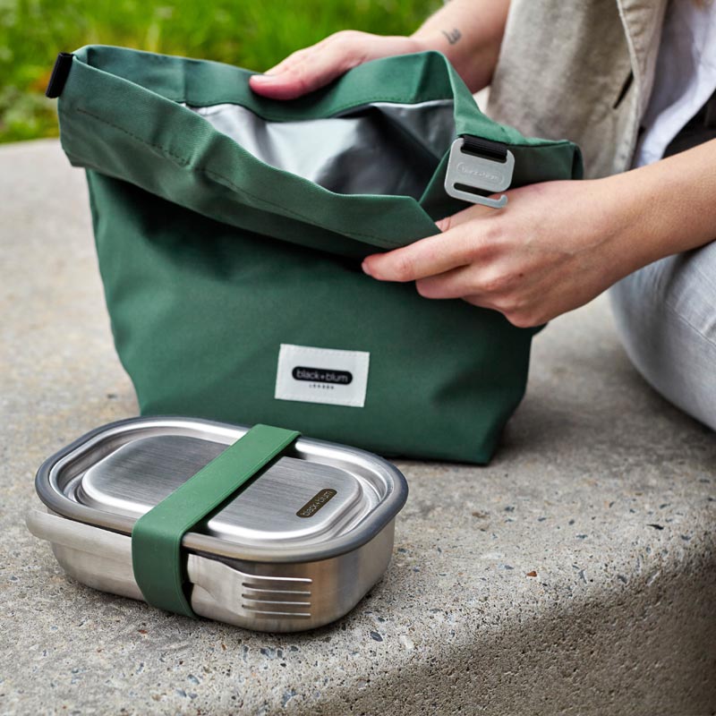 une lunch box super pratique qui passe au four, au congélateur et au lave-vaisselle, et qui s'emmène partout avec soi