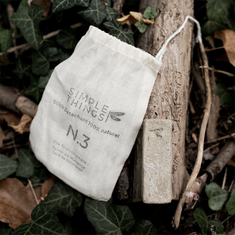 stick détachant à la terre de saumière et savon de marseille pour détacher