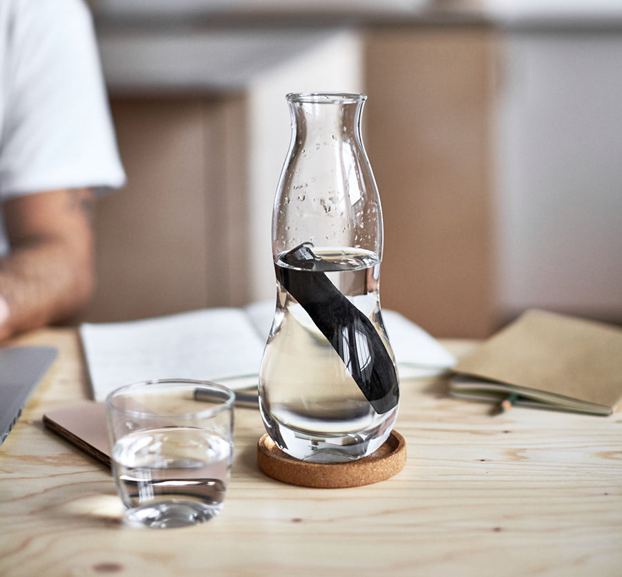 le charbon actif purifie l'eau du robinet