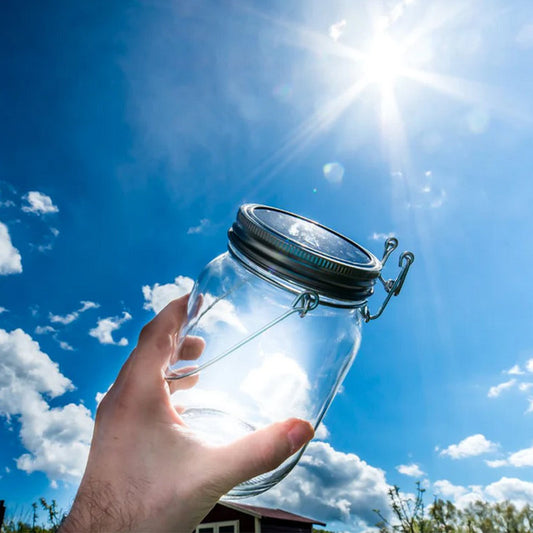 lanterne en verre avec panneau solaire, fonctionne à l'énergie solaire