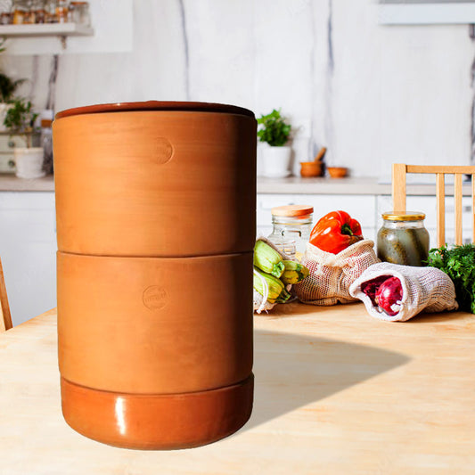 lombricomposteur de cuisine artisanal en terre cuite fabriqué en France. Esthétique et fonctionnel pour valoriser les déchets de cuisine