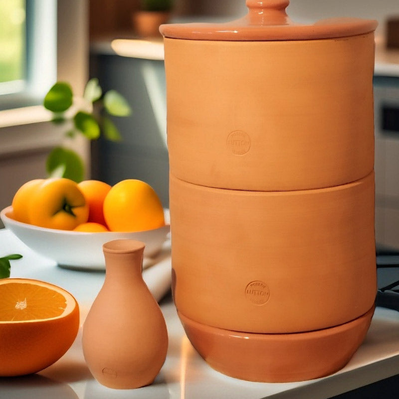 lombri composteur intérieur pour la maison ou l'appartement, un bel objet artisanal et écologique qui permet de composter ses biodéchets dans la cuisine ou dans la pièce de vie