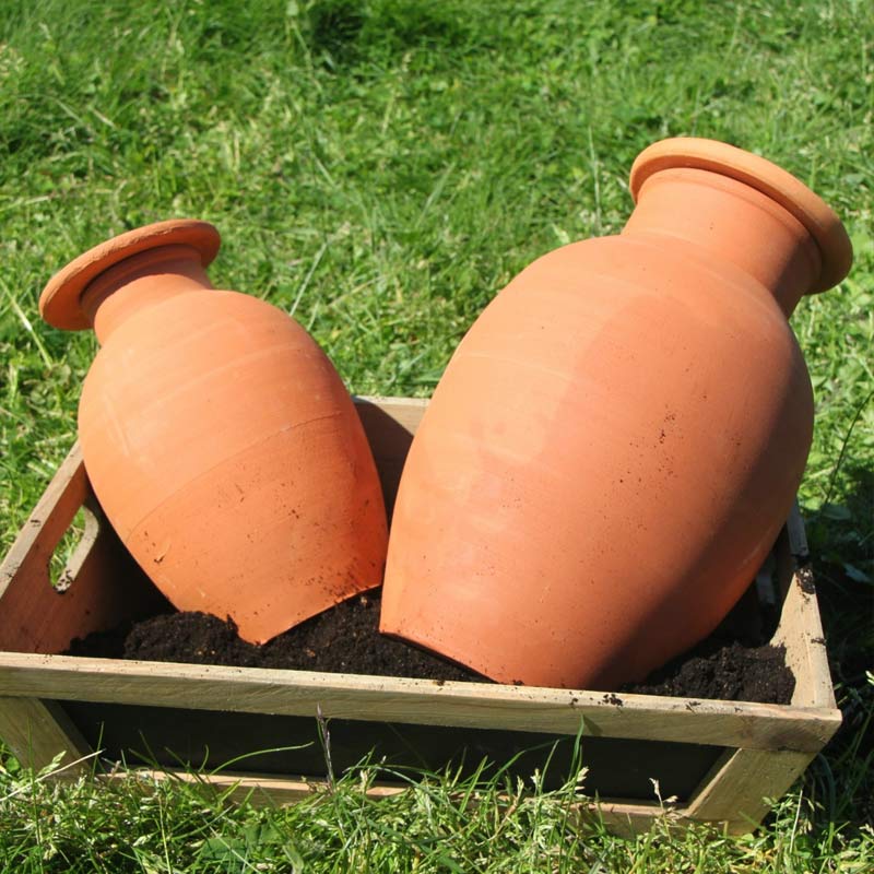 Ollas de jardin à enterrer permettant un arrosage autonome des légumes, fleurs et arbustes. Plusieurs tailles disponibles