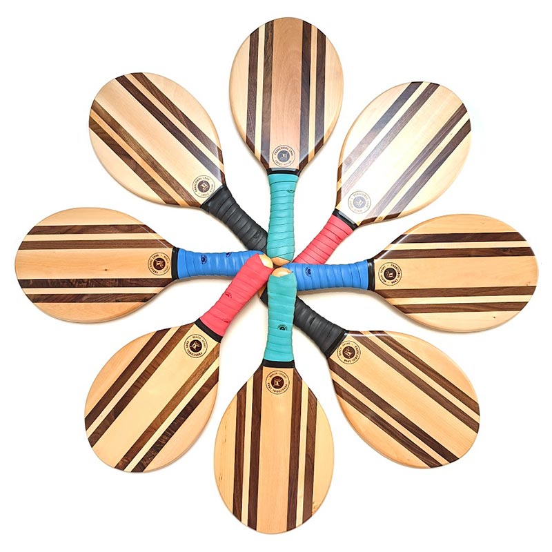 les raquettes de plage Frescobol 1946 sont disponibles avec des grips colorés