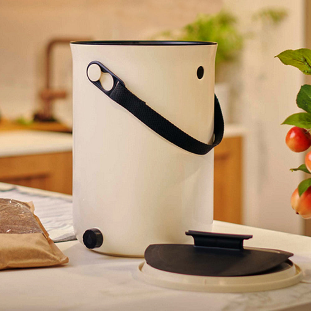 composteur de cuisine bokashi skaza organko 2 blanc pour composter les biodéchets selon la méthode tradionnelle japonaise du bokashi