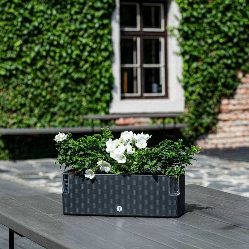 jardinière auto arrosante en plastique recyclé résistante aux UV
