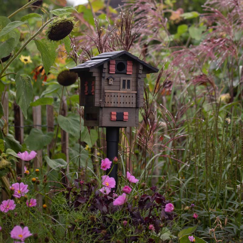 nichoir Chalet de Montagne Wildlife Garden sur piquet en métal 120cm Wildlife Garden